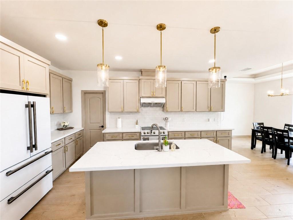 Photo 7 of 2509 Cartier Drive
