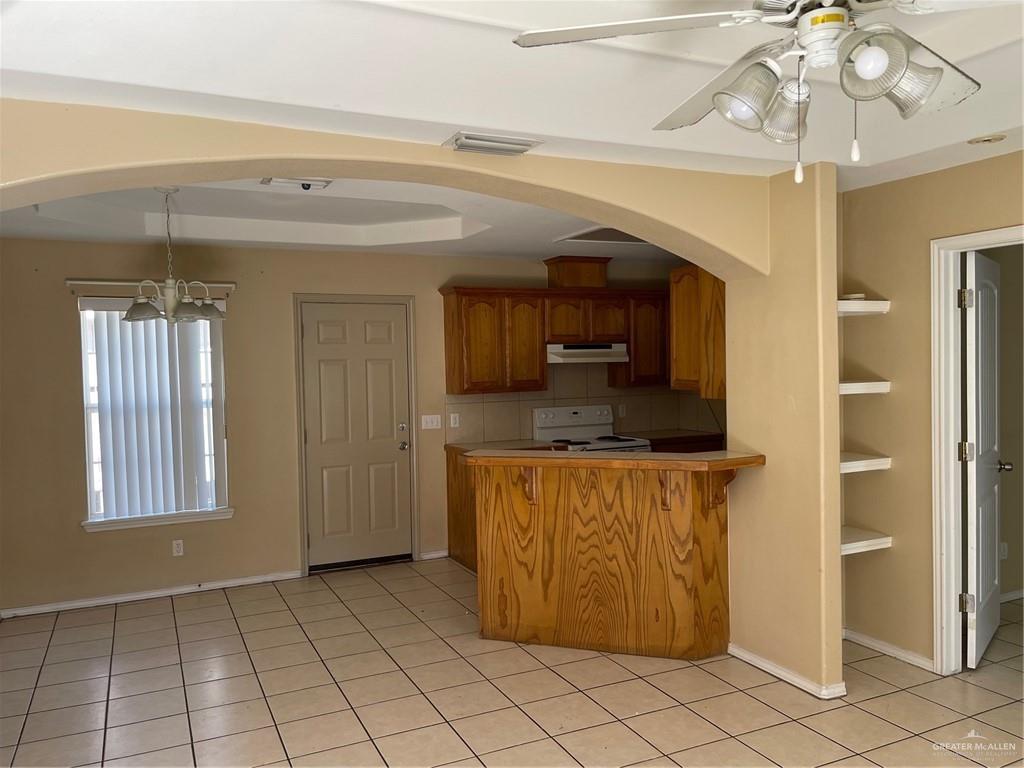 Photo 3 of 3014 Carson Street #C