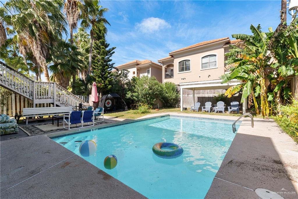 Photo 8 of 104 Oleander Street