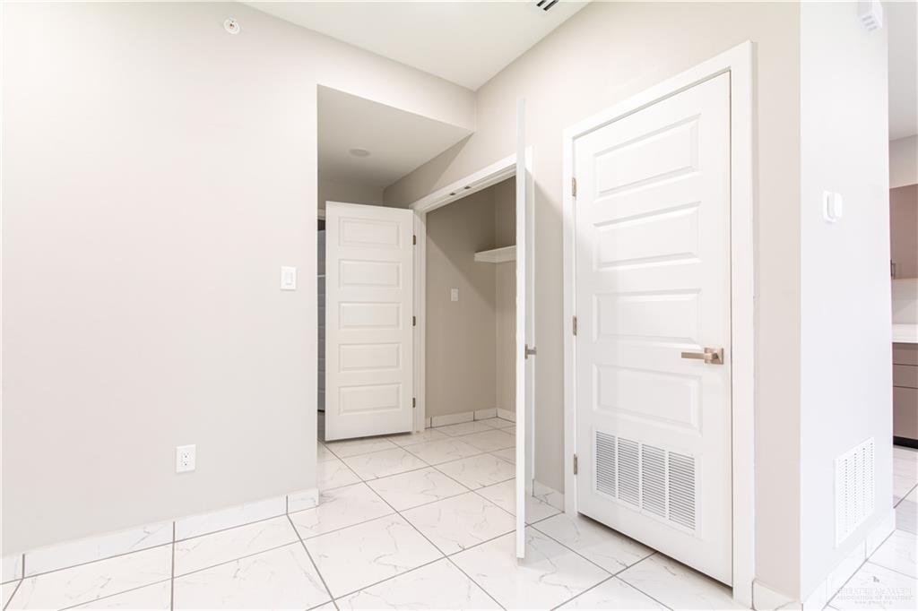 Photo 9 of 3502 Urbahn Avenue