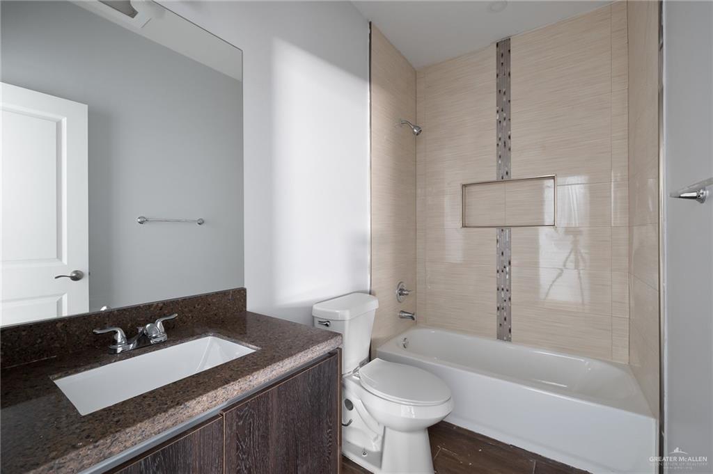 Photo 6 of 3409 Fuerte Avenue #4
