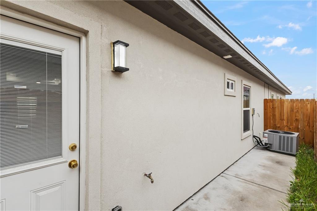 Photo 18 of 1802 Violet Drive