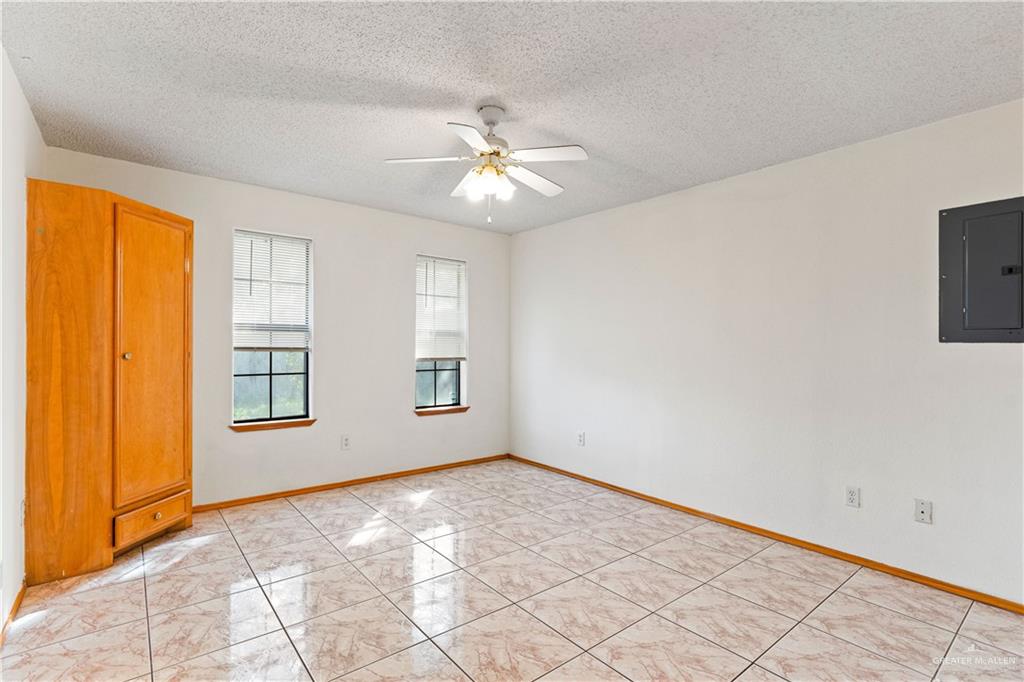 Photo 10 of 1303 Camelia Avenue