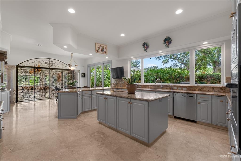 Photo 12 of 1617 Palm Valley Drive