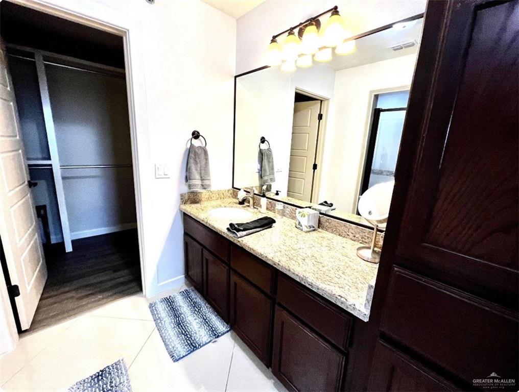 Photo 17 of 1300 Pineridge Avenue #1