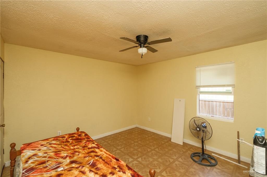 Photo 11 of 2033 Johnson Street