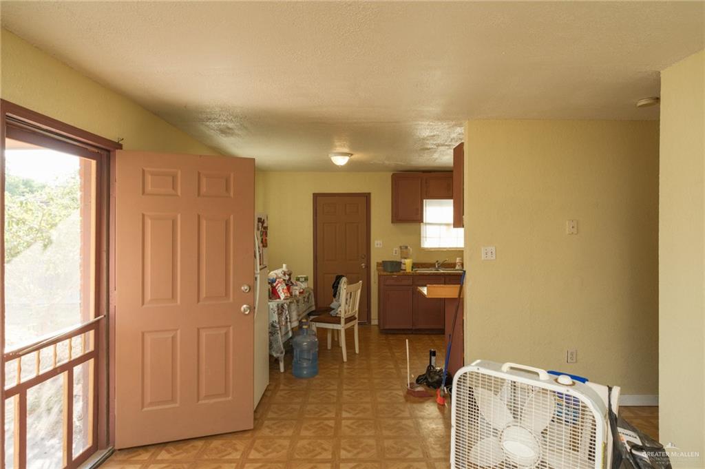 Photo 5 of 2033 Johnson Street