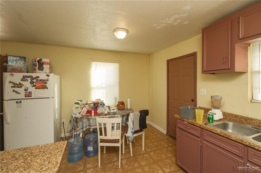 Photo 9 of 2033 Johnson Street