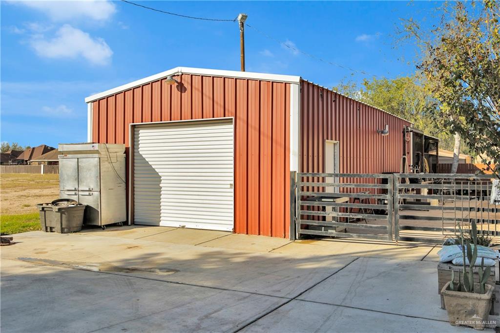 Photo 13 of 2709 & 2711 Shary Road