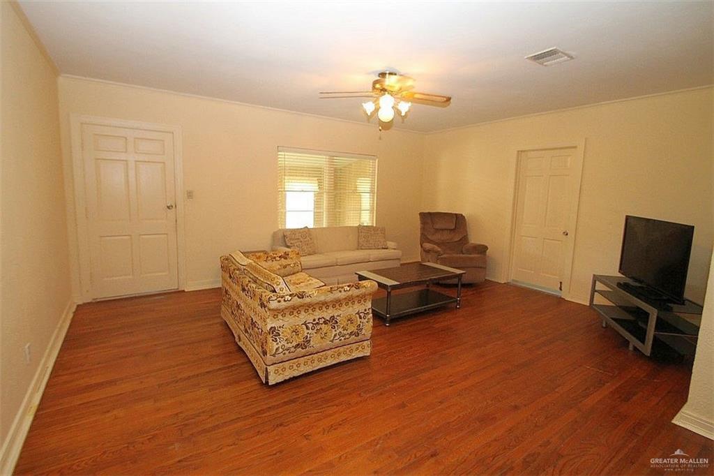 Photo 3 of 701 3rd Street