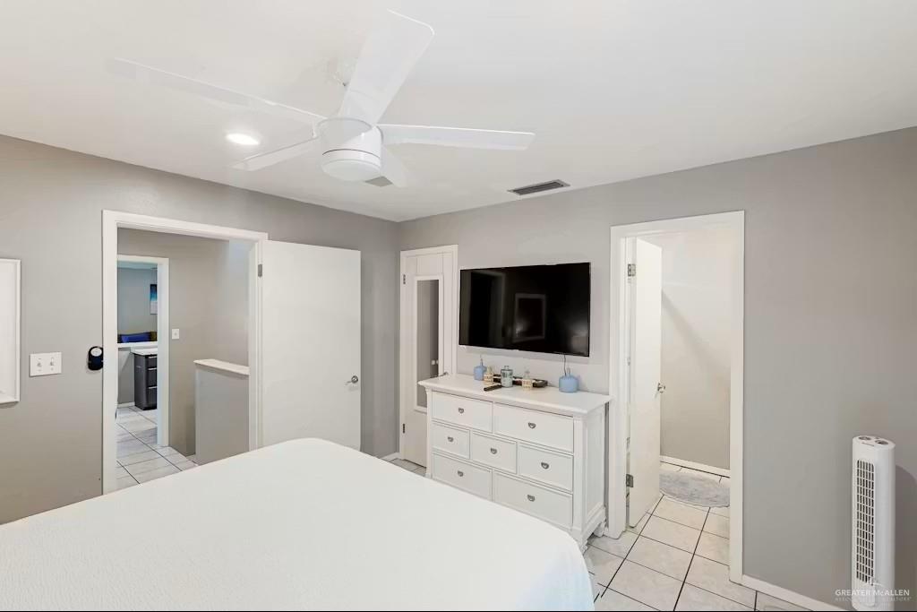 Photo 14 of 126 Mars Lane #B