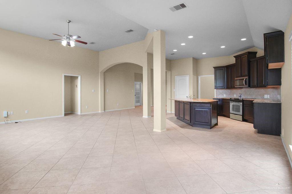 Photo 7 of 3305 Plantation Grove Boulevard