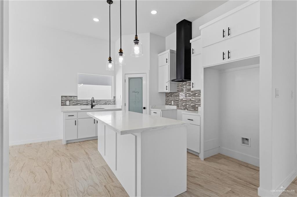 Photo 5 of 1301 Evergreen Avenue