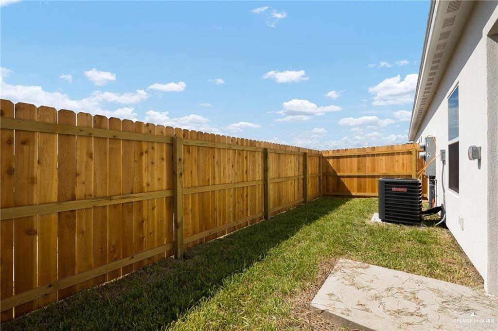 Photo 12 of 4220 Walnut Street #4