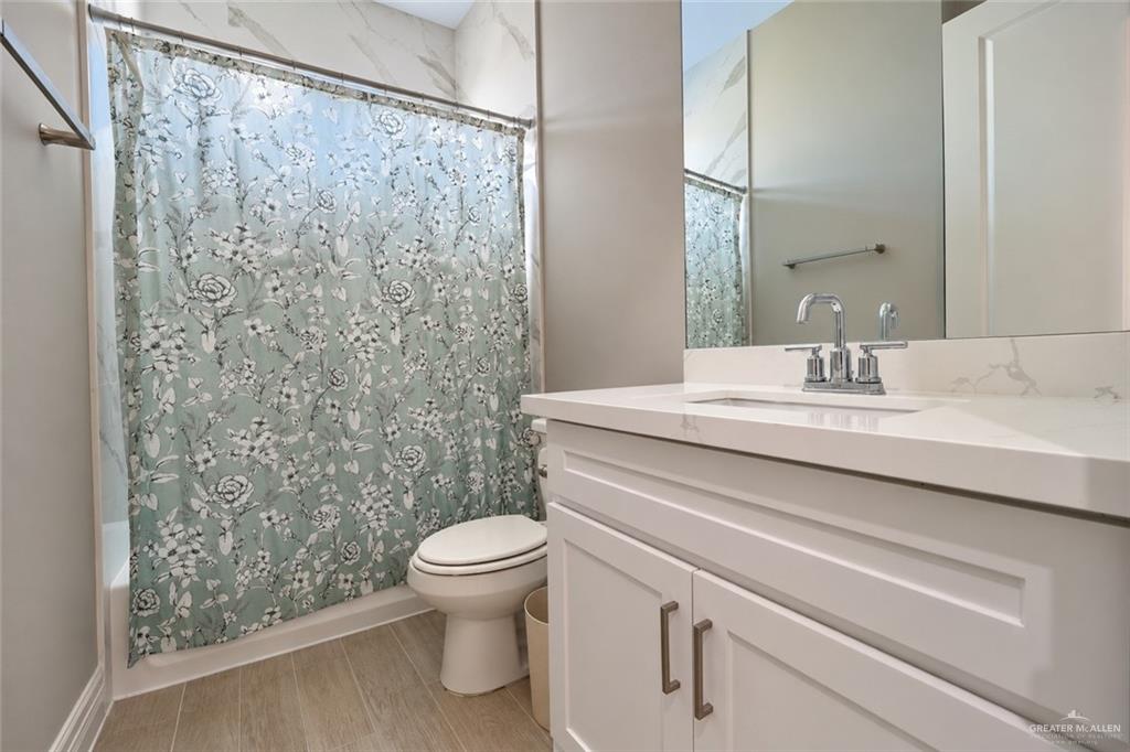 Photo 19 of 3909 Zenker Avenue