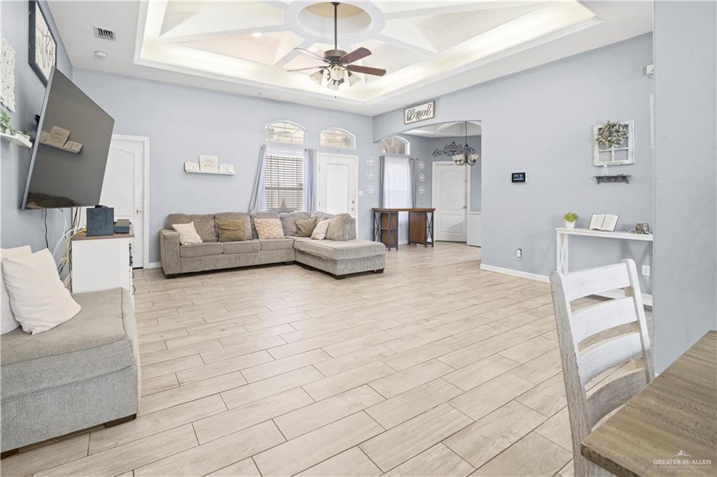 Photo 8 of 704 Oliverio Avenue