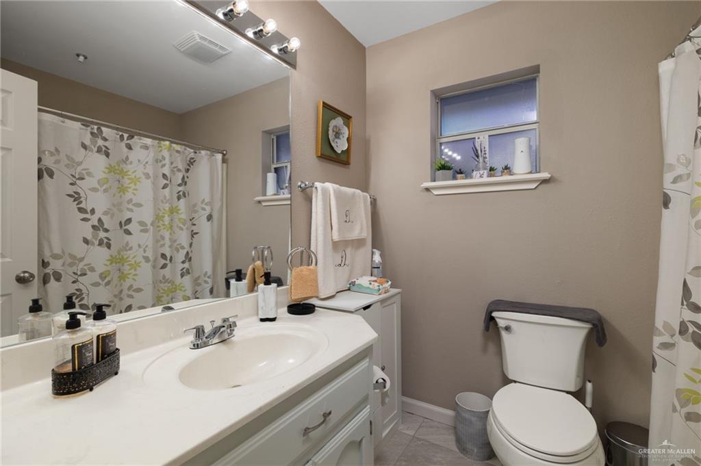Photo 9 of 1706 Aries Street