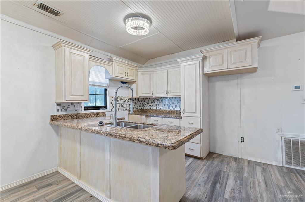 Photo 5 of 4911 Rattlesnake Drive