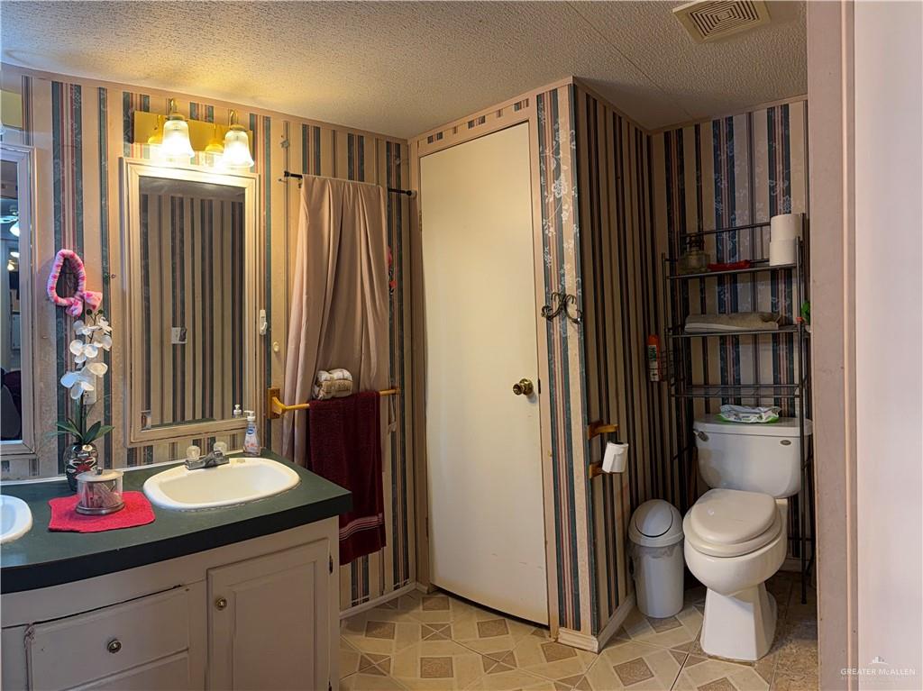Photo 9 of 6406 Palmarina Street