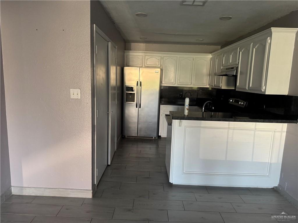 Photo 3 of 6910 Venus Street