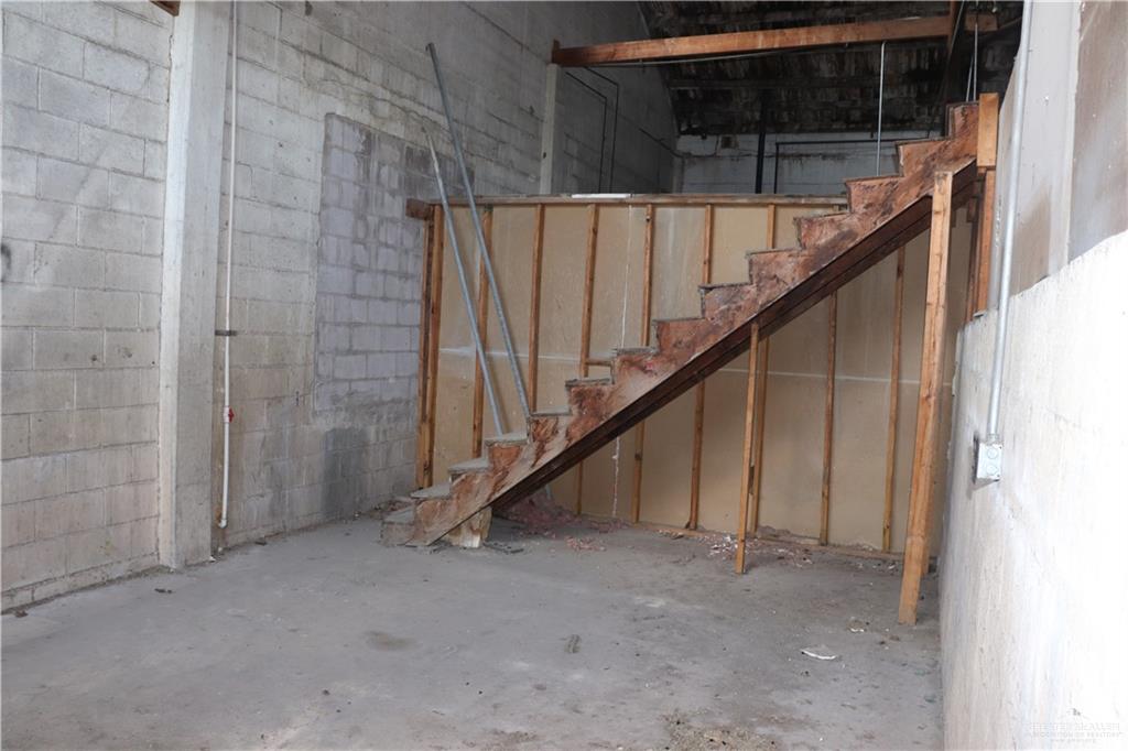 Photo 6 of 701 Closner Boulevard