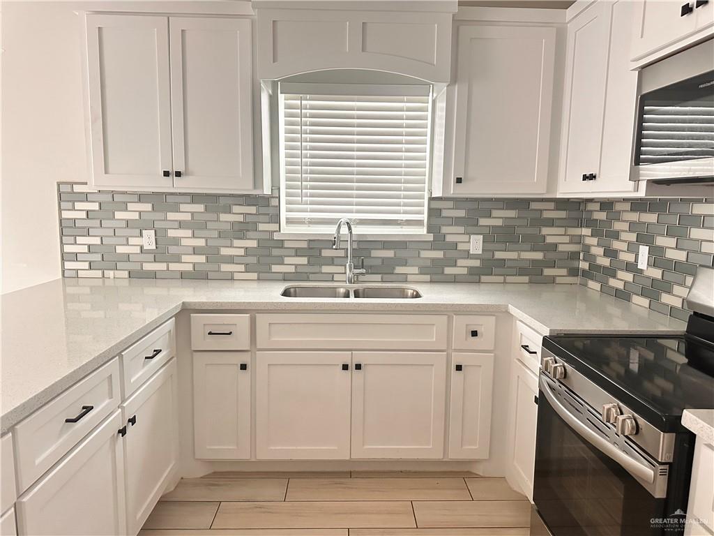 Photo 4 of 1019 Clarence Avenue #1
