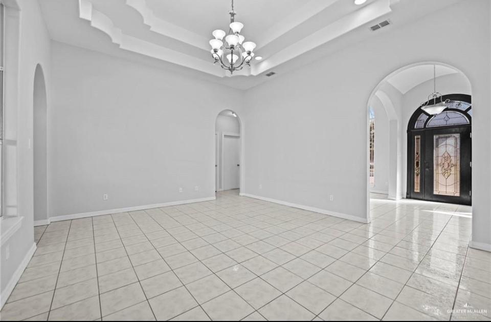 Photo 9 of 1900 Magnolia Street