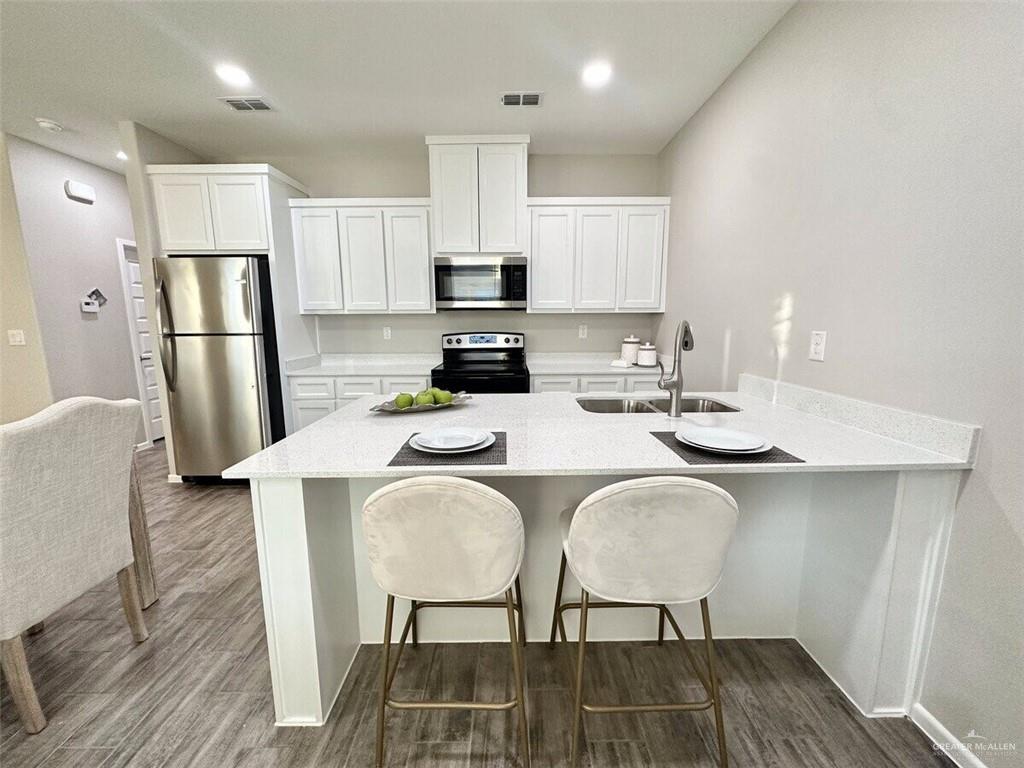 Photo 3 of 3302 Wolf Creek Avenue #2