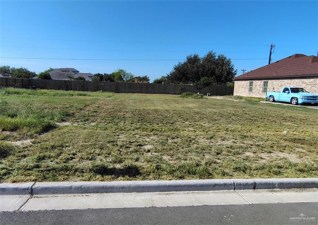 Photo 1 of 3405 Diamond Head Avenue, Alton