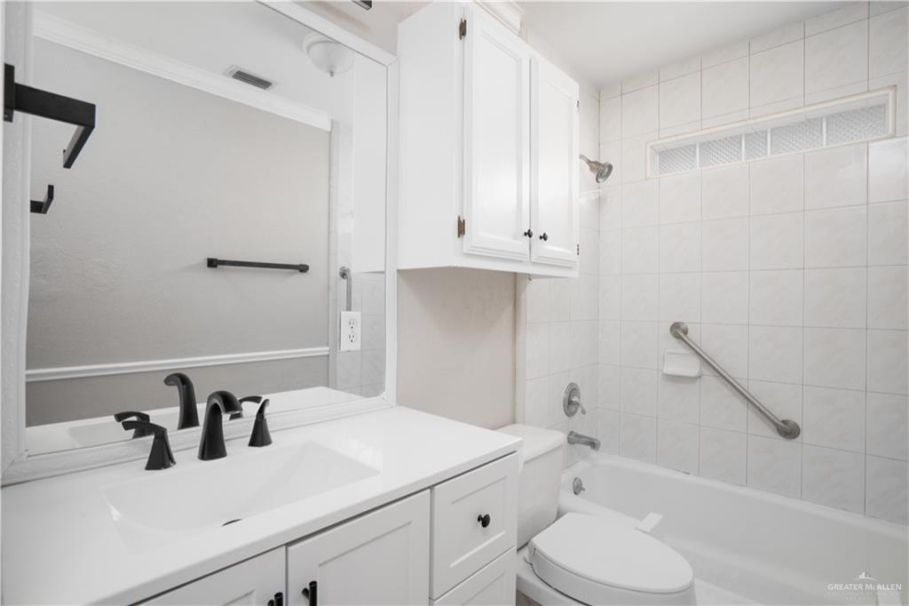 Photo 15 of 2802 Montgomery Drive