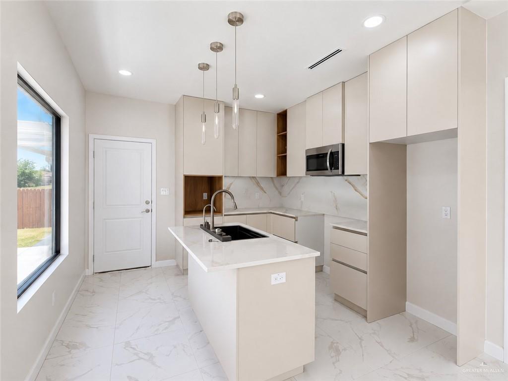 Photo 3 of 4309 Heron Avenue #4