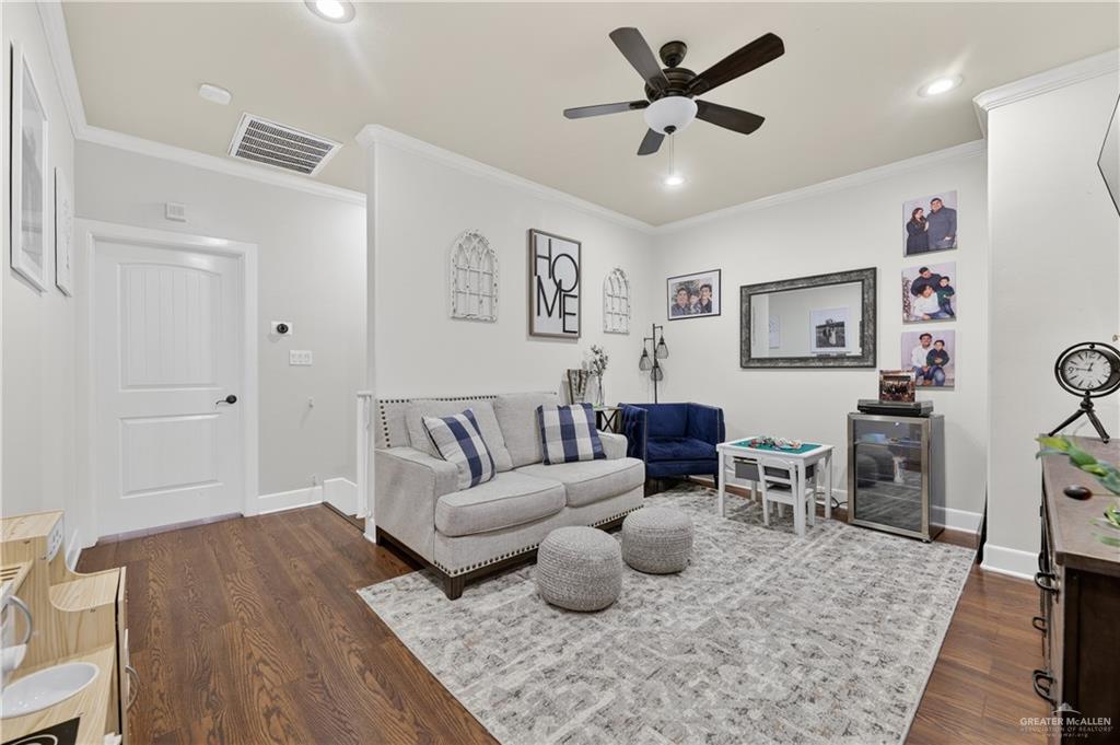 Photo 12 of 209 Robin Avenue