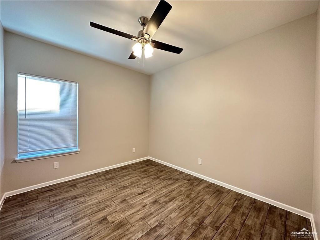 Photo 13 of 902 Starr Street