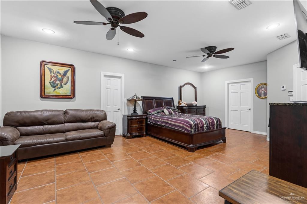 Photo 12 of 1508 Thornwood Drive