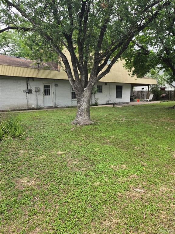 Photo 2 of 2511 Brentwood Drive