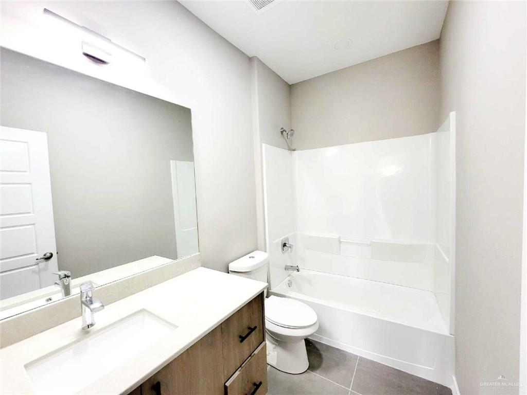 Photo 13 of 5901 Puffin Avenue #1