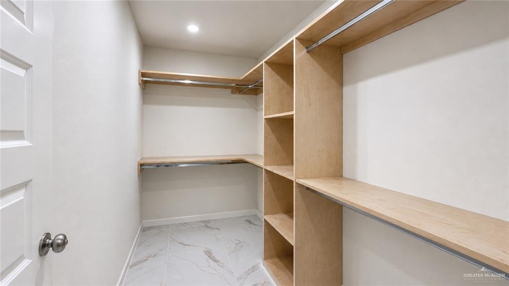 Photo 11 of 214 Barcelona Drive