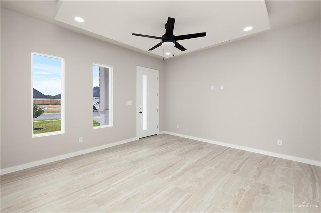 Photo 2 of 2316 Cardinal Drive