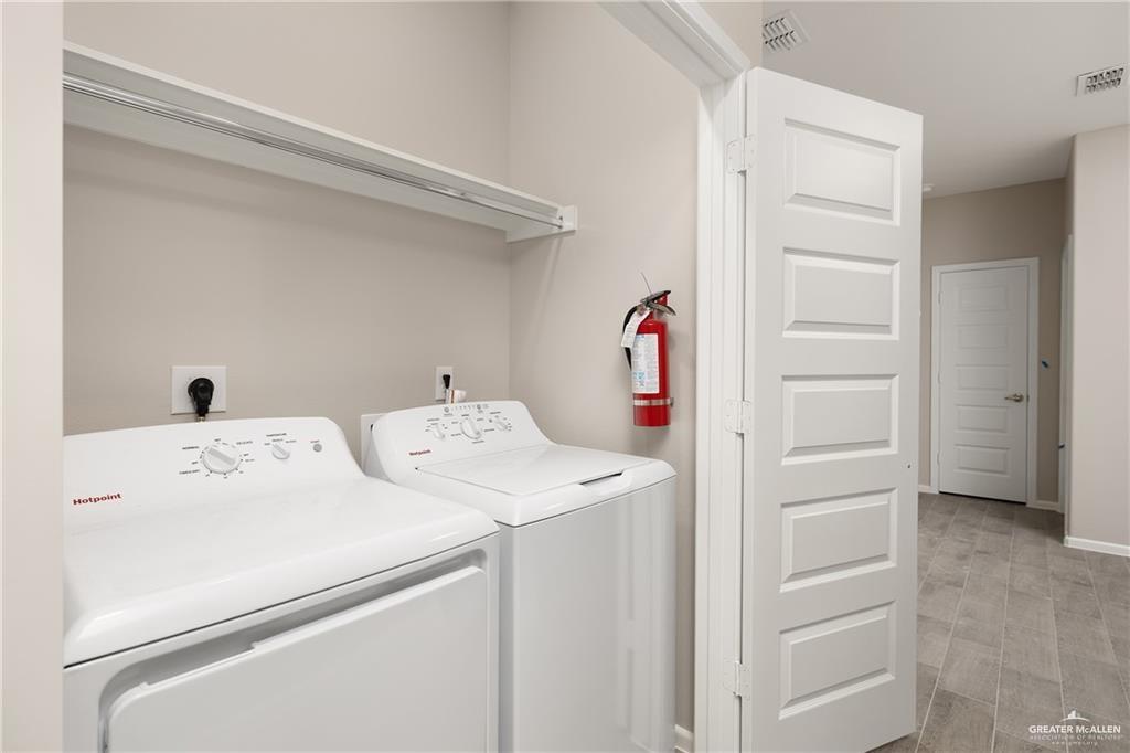 Photo 26 of 2704 Harrison Avenue #1