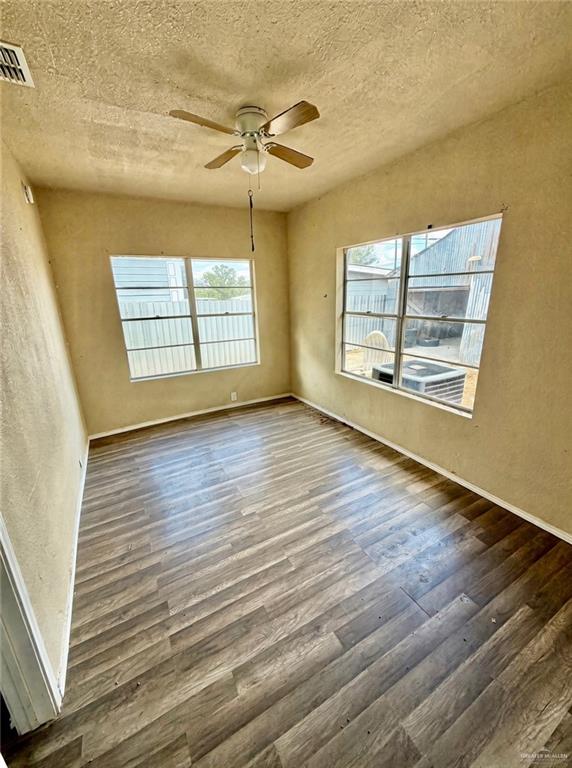 Photo 7 of 734 Milam Street