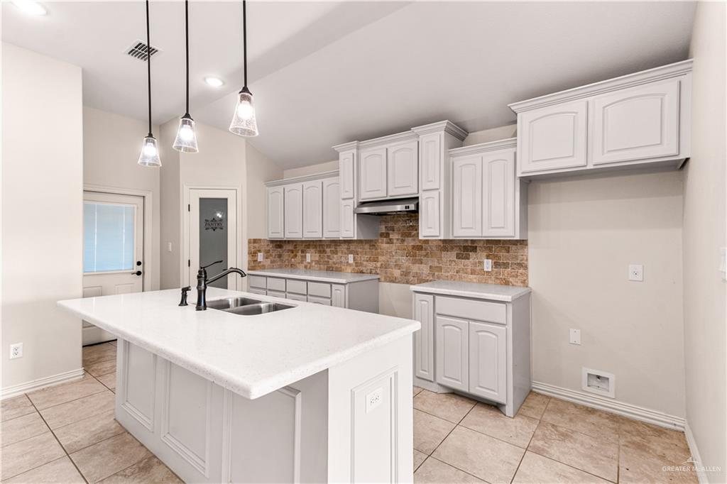 Photo 6 of 2111 26th Street