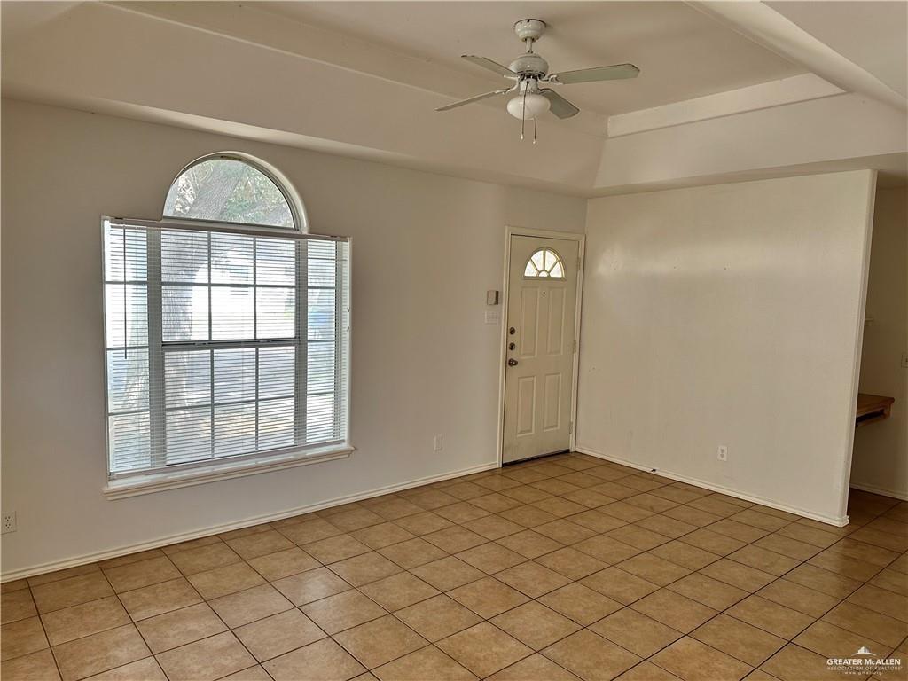 Photo 4 of 613 La Mancha Drive