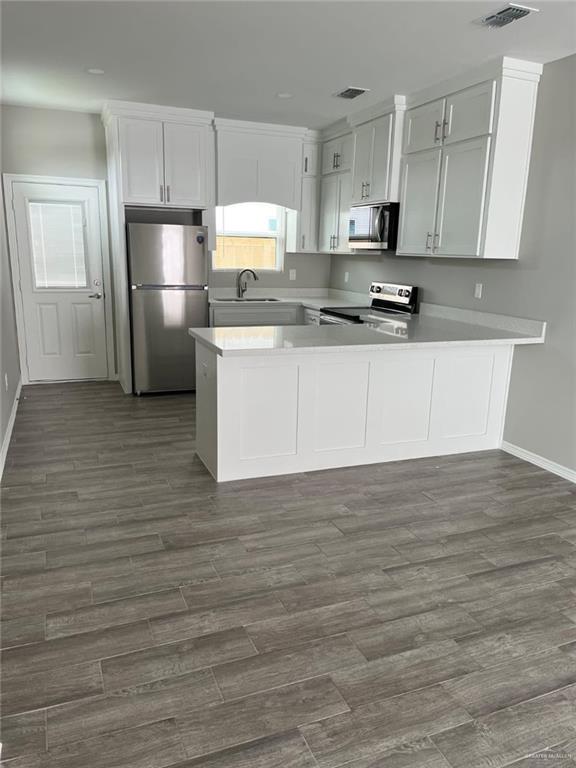 Photo 4 of 2309 Viviana Street