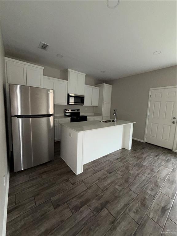 Photo 8 of 3304 Wolf Creek Avenue #4