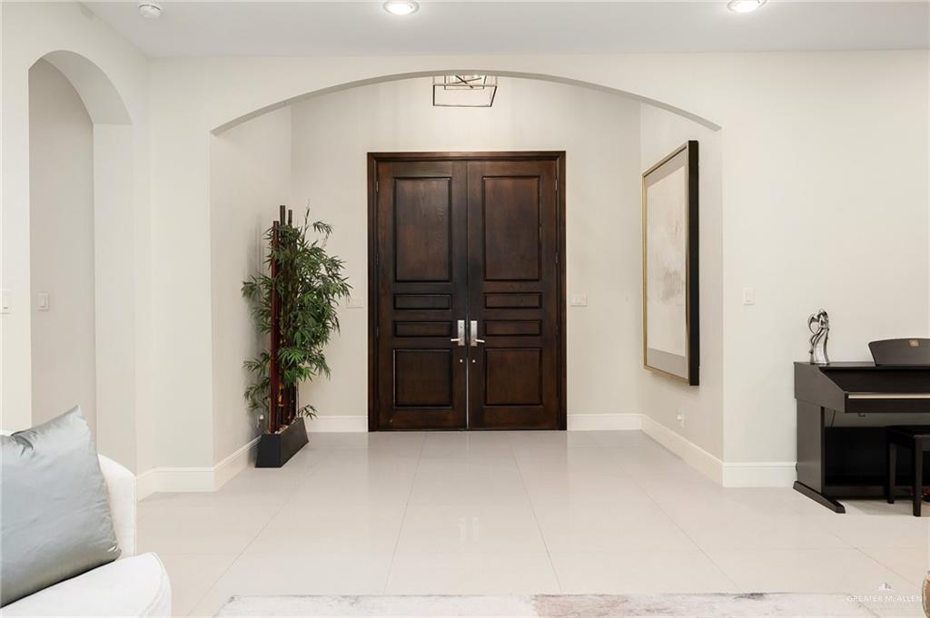 Photo 3 of 3003 Las Colinas Lane