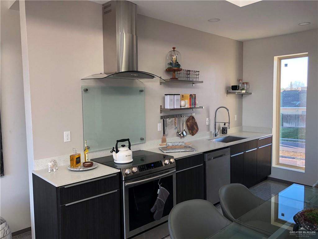 Photo 6 of 305 Palm Shores Boulevard #102B