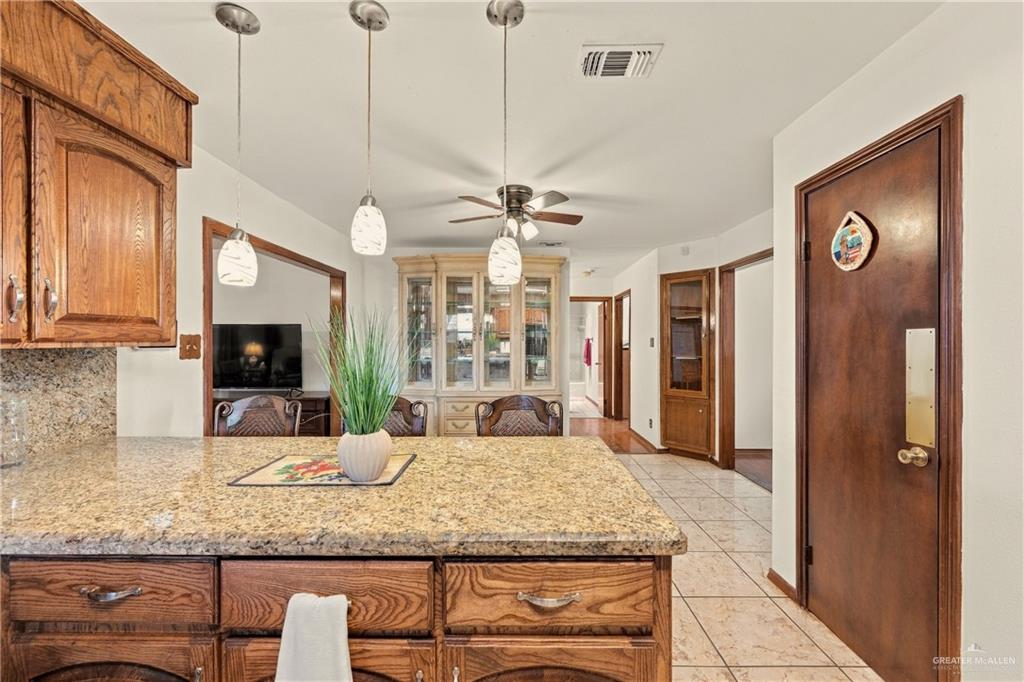 Photo 8 of 3620 Gumwood Avenue #1