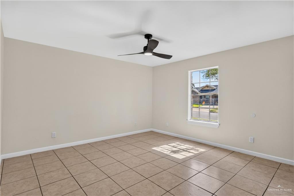 Photo 2 of 806 Falcon Avenue