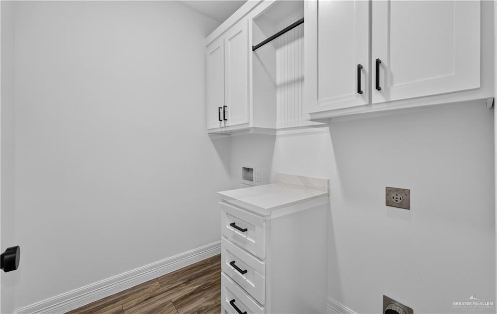 Photo 19 of 520 Demi Street