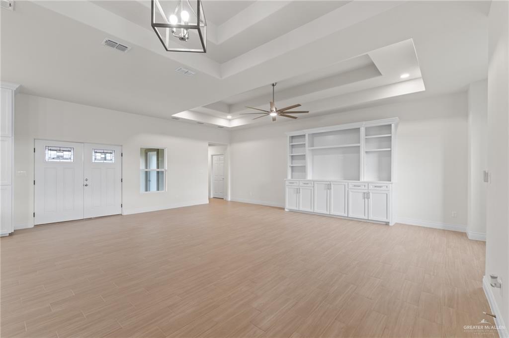 Photo 4 of 5704 Ebony Street